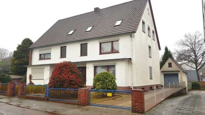 PURNHAGEN-IMMOBILIEN -  Kleine und gemütliche Dachgeschoss-Wohnung in einem gepflegten 3-Parteienhau