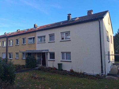 Ruhig gelegenes Reihenendhaus (Zweifamilienhaus) in Stuttgart oberhalb des Neckartales