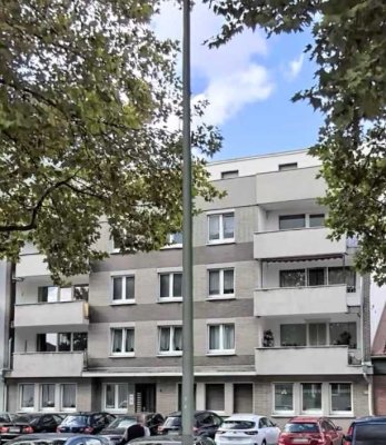 Helle, modern kernsanierte 4,5-Zimmer-Wohnung mit großem Balkon im 1. OG in Duisburg-Kaßlerfeld