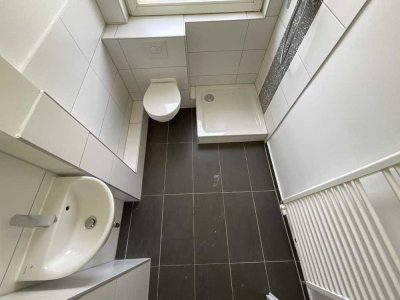 Gepflegte Oberschosswohnung mit modernen Bad und guter Infrastruktur!