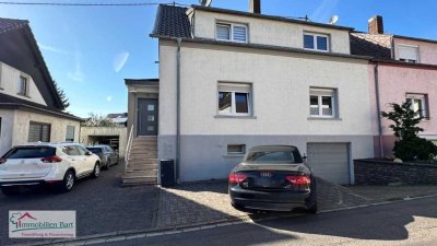 METTLACH-ORSCHOLZ:
WOHNHAUS MIT 160 M² WFL. / 4 SCHLAFZIMMERN / GARTEN / GARAGE