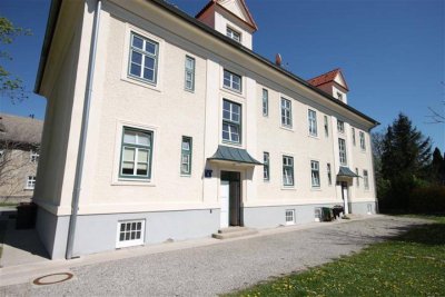 HELLE - 2-ZIMMERWOHNUNG IN RUHIGER LAGE