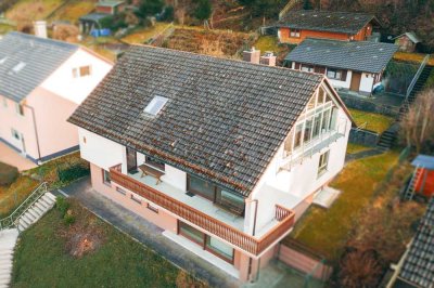 Geräumiges Mehrgenerationenhaus mit Garten am Waldrand und vielseitigen Nutzungsmöglichkeiten