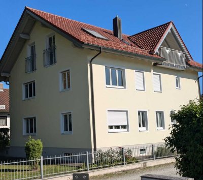 Großzügige Maisonette-Wohnung mit Balkonen, Wintergarten und Gartenmitbenutzung in Moos