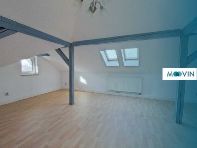 *** MODERN UND BESONDERS: Schöne 2-Zimmer-Dachgeschosswohnung mit Tageslichtbad ***