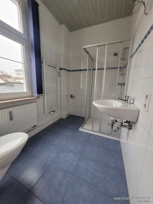2,5-Zimmer-Wohnung in Crinitzberg, mit Tageslichtbad, Dusche und Balkon!