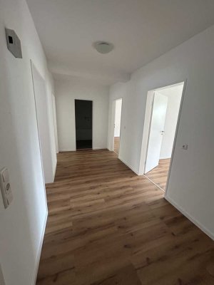 Helle, geräumige 3-Zimmerwohnung mit großer Terrasse