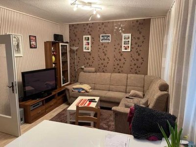 3-Raum-Wohnung mit großem Balkon, Einbauküche und Eckbadewanne - ab 01. Februar frei