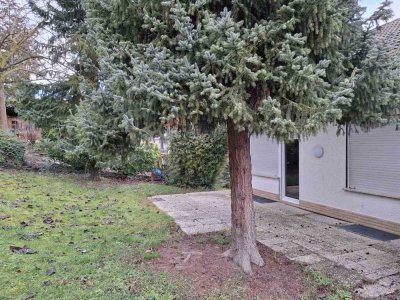 Schöne 4-Zimmer-Haushälfte mit Garten und Garage in Zornheim
