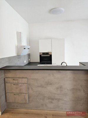 Ruhige 2,5 Zimmer DG-Wohnung in generalsanierter Ceconi Villa seniorengerecht mit Lift - Salzburg Stadt