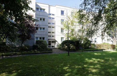 Teilmöblierte charmante 2-Zimmer-Wohnung, frisch renoviert, in Hamburg-Hummelsbüttel