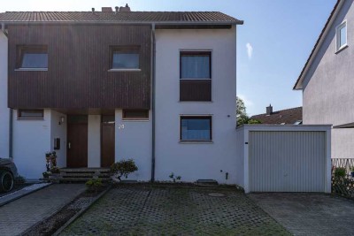 Gepflegte 5-Zimmer-Doppelhaushälfte mit Einbauküche in Gomaringen