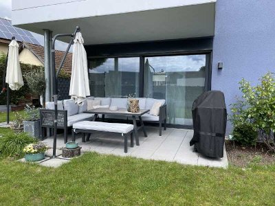 Neuwertige 3 Zimmer-Wohnung mit Terrasse und Garten