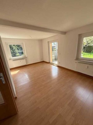 Schöne helle 4R-Wohnung mit Balkon sucht Sie!