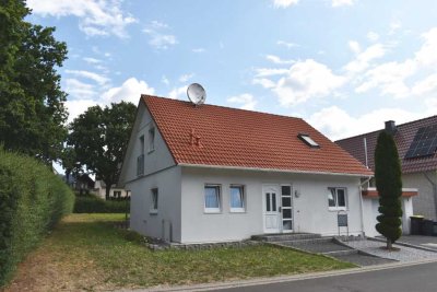 Energieklasse B: Gepflegtes Einfamilienhaus mit Terrasse und großem Garten - Kassel-Nordshausen