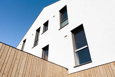 KfW 40 EE | Einzug 05/25 | Biobau | Exklusive DG-Wohnung mit Terrasse & Panoramablick +++