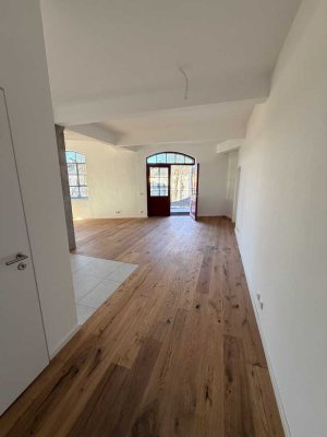 Exklusive Wohnung 13 direkt am Rhein
