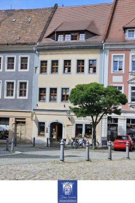 Charmante und individuelle Wohlfühlwohnung mit traumhaften Stuckdecken!