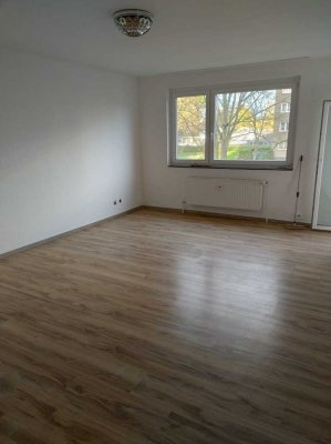 900 € - 80 m² - 3.0 Zi.