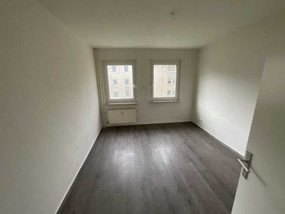 Schöne 2-Zimmer-Wohnung mit Tageslichtbad