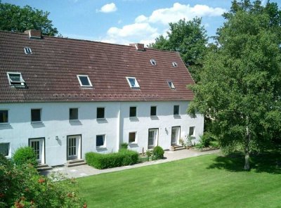 Bezugsfreie und lichtdurchflutete 2-Zimmer-Wohnung mit eigenem PKW-Stellplatz