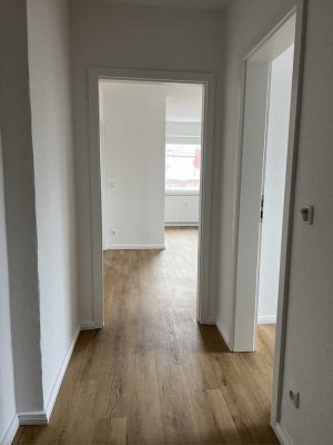 Sanierte, sehr schöne 2-Zimmer-Wohnung mit Einbauküche in Rostock