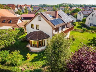 Schnetzenhausen - Großes Haus auf schönem Grundstück!
Ländlich & stadtnah in toller Nachbarschaft..