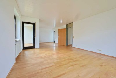 Frisch renovierte 4-Zimmer-Wohnung mit zwei Balkonen in ruhiger Lage von Erbach