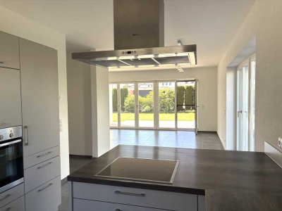 4-Zimmer-Neubauwohnung in moderner Stadtvilla mit Terrasse/Garten