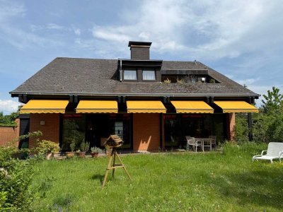 ST. AUGUSTIN NIEDERBERG, freist. EFH mit ELW, 8 Zimmer 258 m² Wfl. 2 Garagen, Keller, gr. 1.527 GrSt