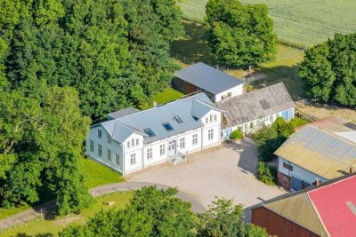 Stilvolles und klassisches Herrenhaus in Traumlage mit sehr günstiger Biogas-Fernwärme