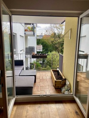 Helle und ruhige 2 Zimmerwohnung mit Balkon