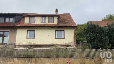sanierungsbedürftige Doppelhaushälfte