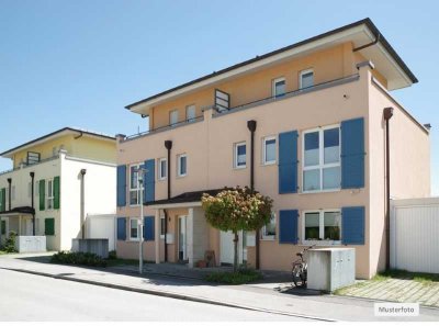 Provi frei Reihenendhaus mit Garage in 90480 Nürnberg -
