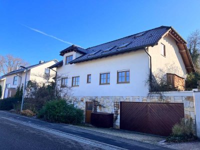 ZUM TOP PREIS!  284 m² grosses Einfamilienhaus mit 10 Zimmer`* Gute Lage * In direkter Waldnähe! *