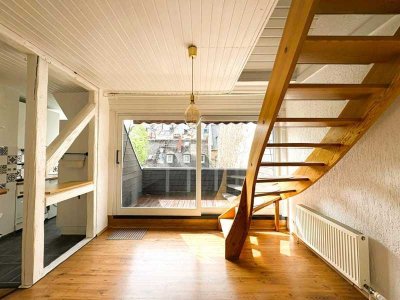 ZUCKERSÜSSES DACHSTUDIO MIT LOGGIA
