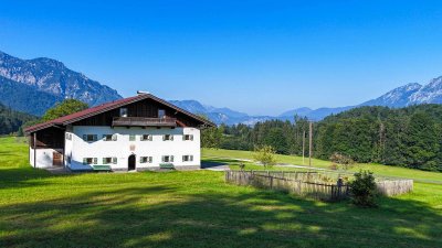 Land &amp; Gut: Historischer &amp; renovierter Erbhof in Alleinlage