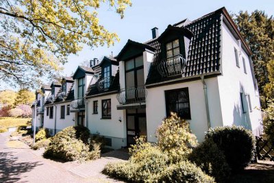 DIREKT EINZIEHEN - LICHTDURCHFLUTETE 4 ZIMMER WOHNUNG IN BEVORZUGTER LAGE MIT TIEFGARAGENSTELLPLATZ