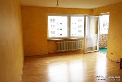 LET`S GO WEST  ** Helle 2 Zi. Wohnung - mit großem Balkon und Einbauküche**