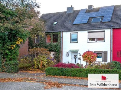Sanierungsbedürftiges Reihenmittelhaus
mit Garage