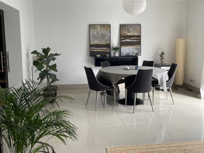 Hochwertige und moderne 110qm Maisonette Wohnung in ruhiger und zentraler Lage