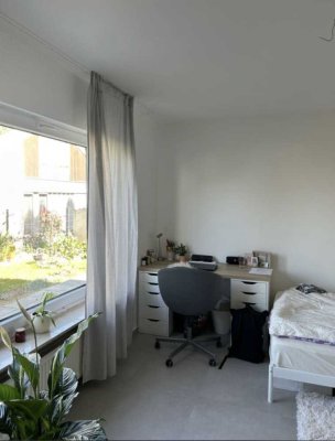 Zimmer in Zweckgemeinschaft zu vermieten!