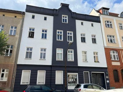 Renovierte 2-Raum Wohnung in Fürstenwalde, Einbauküche, Erdgeschoss
