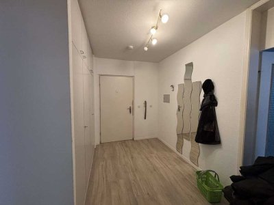 Gepflegte 2 Zimmer Wohnung mit Balkon und Stellplatz