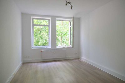 ++ Charmante, frisch sanierte Wohnung mit Stellplatz & Balkon in 2026!