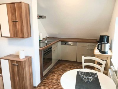 Wohnen auf Zeit: Ein-Zimmer-Dachgeschosswohnung in Hannover
