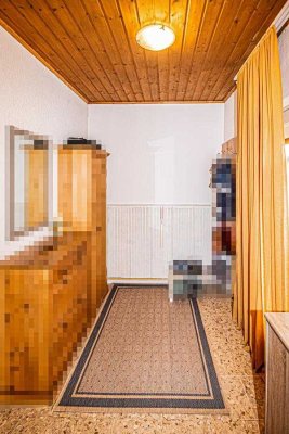 Modernisierte 4-Raum-Wohnung mit Einbauküche in Bernhardswald