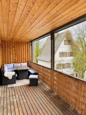 Exklusives Wohnen an der Stadtmauer: Lichtdurchflutete 3,5-Zi.-Architektenwohnung mit Südloggia