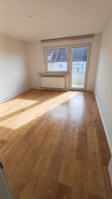 Helle 3-Zimmer-Wohnung mit Balkon