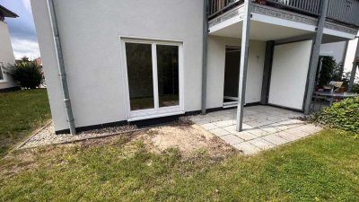 Grüne Idylle am Stadtrand! Terrasse, Stellplatz, Tageslichtbad mit Badewanne und Blick ins Grüne!